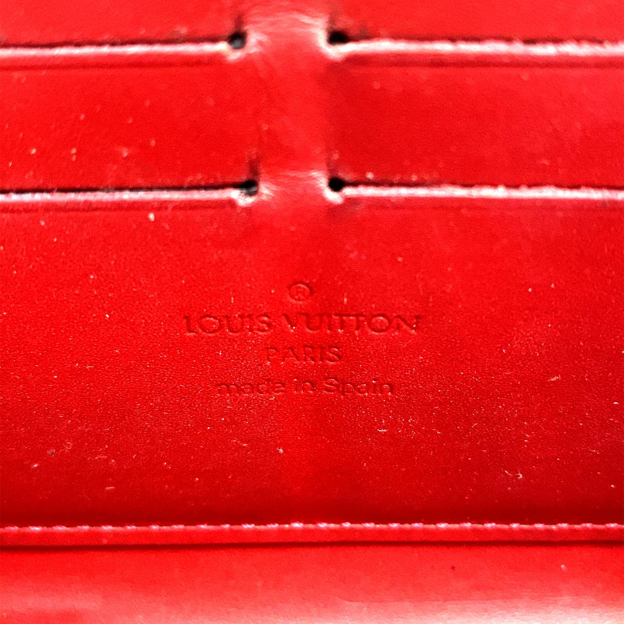 Louis Vuitton Zippy Wallet Red Patent Leather Wallet (Pre-Owned)